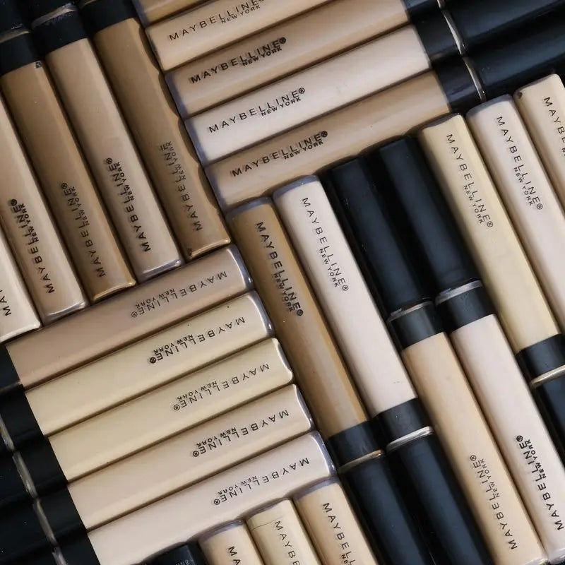 Maybelline New York Fit Me Correcteur Cernes et Imperfections nuance 10 Light Natural Finish Peau claire, 6.8ML